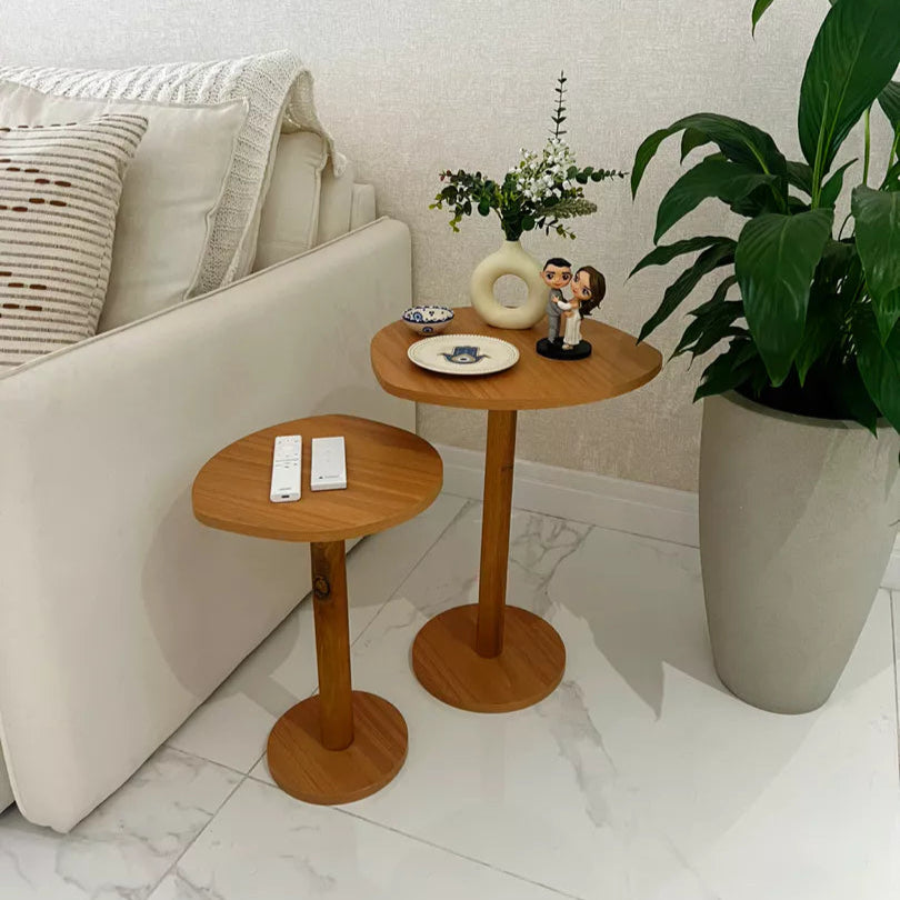 Kit 2 Mesas Laterais Monopé Design Orgânico em Madeira – Alturas 31cm e 41cm | Cor Mel