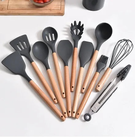 Kit de Utensílios em Silicone e Bambu 12 peças – Funcionalidade com Elegância para sua Cozinha!