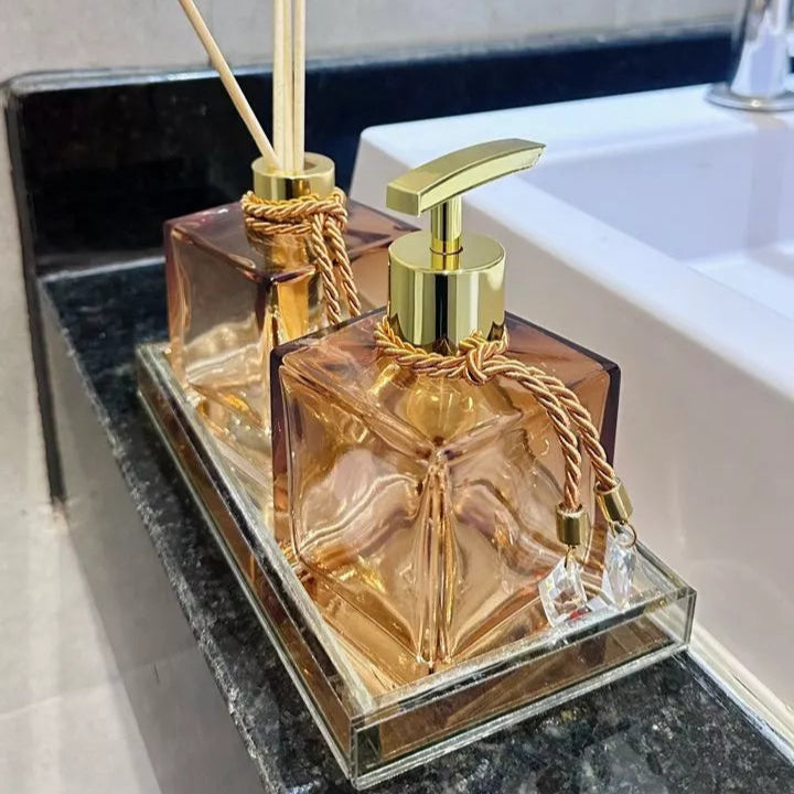 Kit Lavabo Premium: Bandeja + Saboneteira & Difusor em Vidro 250 ml – Charme Instantâneo