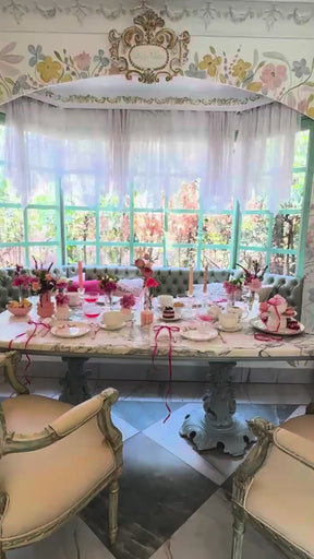 Coleção de Pratos Rasos, Sobremesa e Xícaras de Laços  – Encanto e Elegância na Sua Mesa