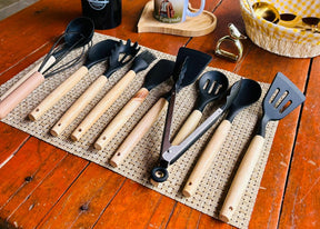 Kit de Utensílios em Silicone e Bambu 12 peças – Funcionalidade com Elegância para sua Cozinha!